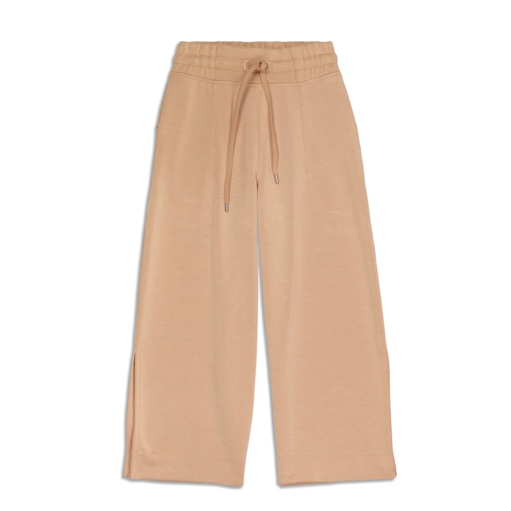 Lululemon Soft Ambitions Cropped Pant Size 4